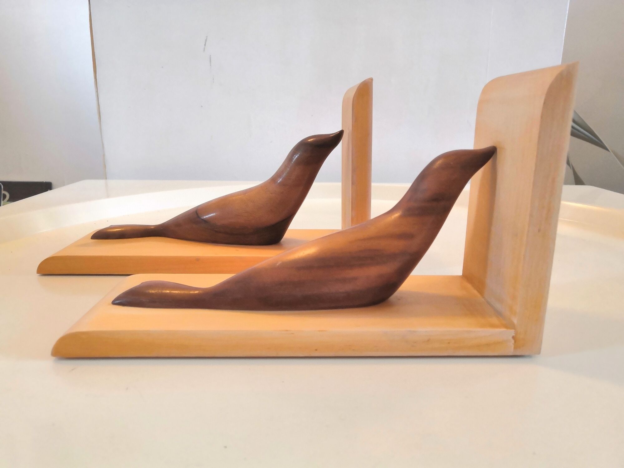 Paire de serre livres aux otaries design années 70
