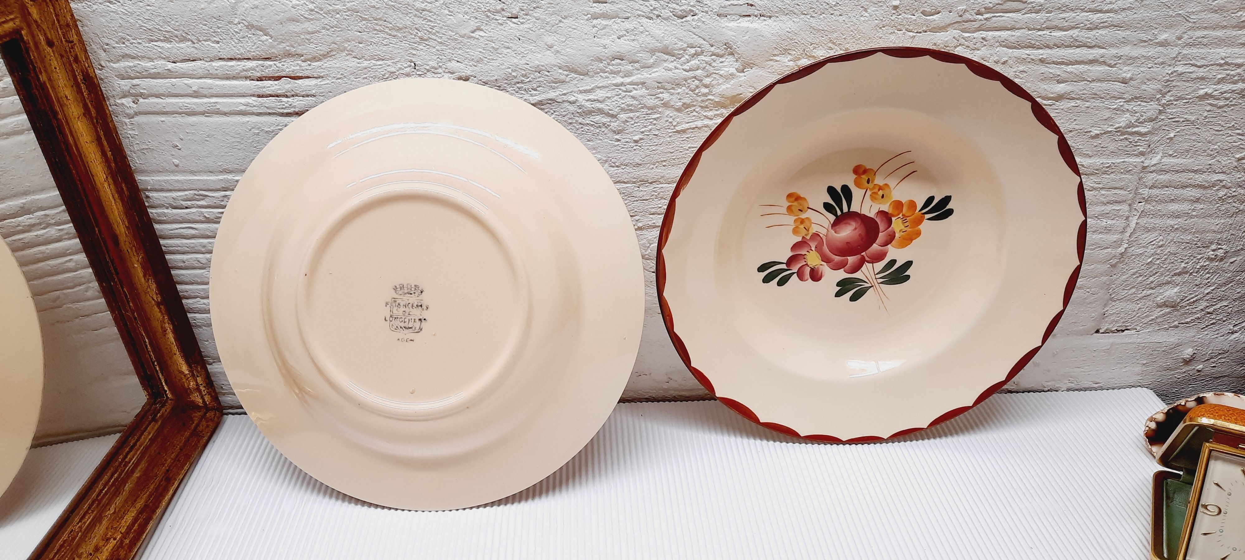 Set 9 Longchamp hollow plates