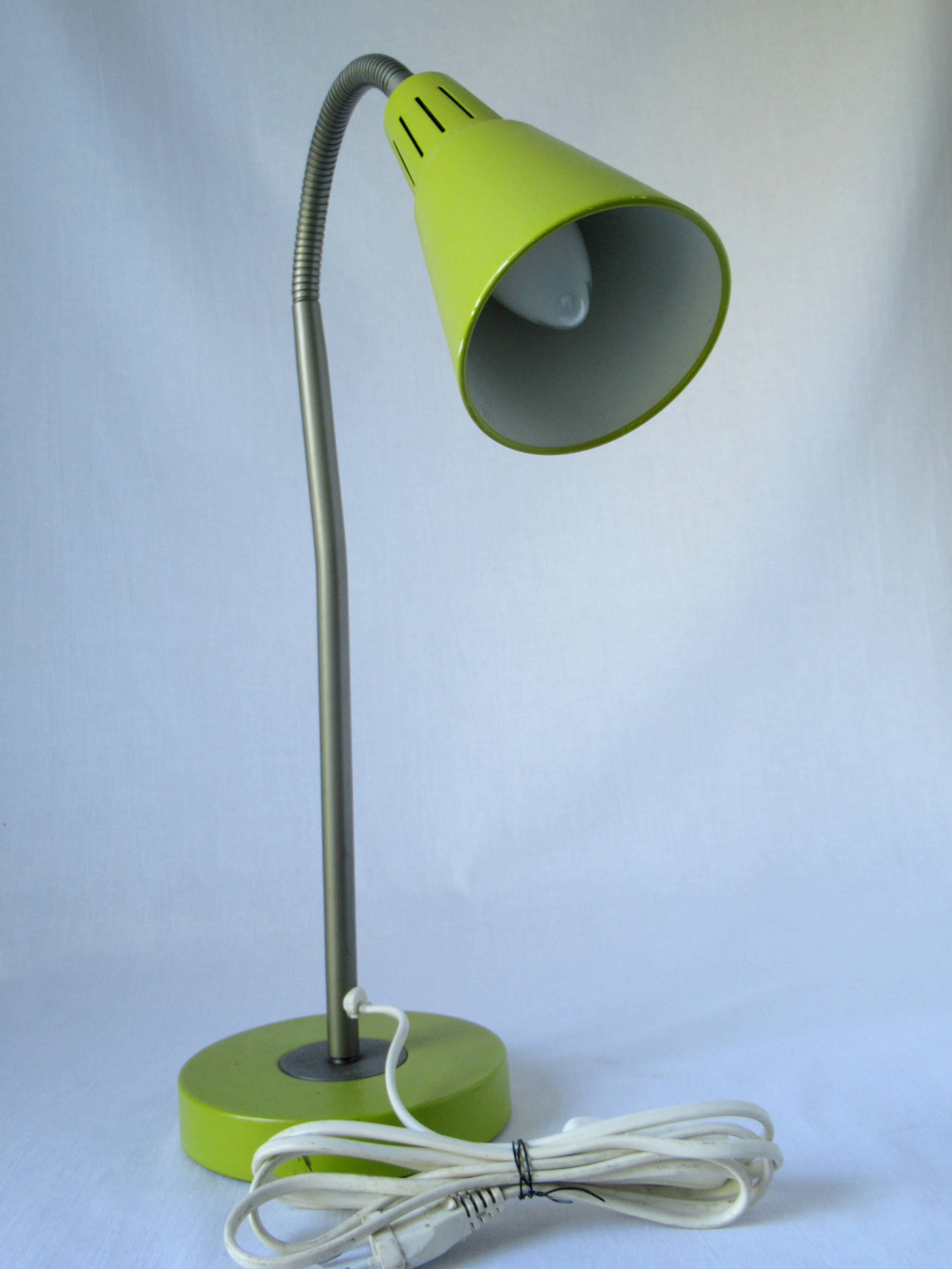 Desk lamp