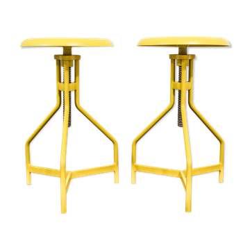Paire de tabourets en métal laqué jaune, Restaurati, Italie années 70