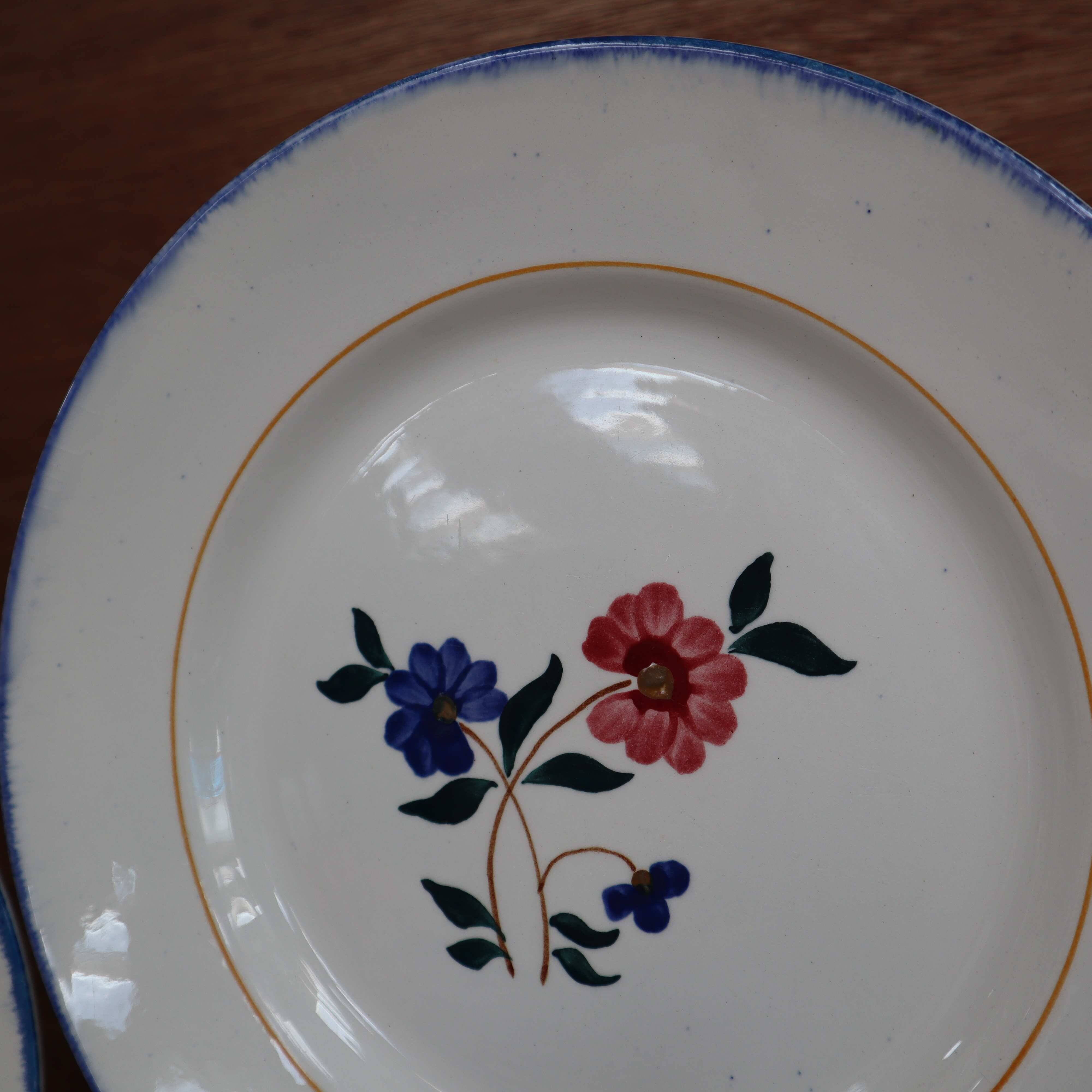 10 old Saint-Amand semi-deep plates, "Nelly" model