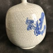 Vase ball with flattened pinched collar