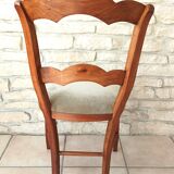 Chaise en bois ancienne