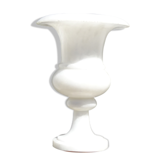 White alabaster table lamp