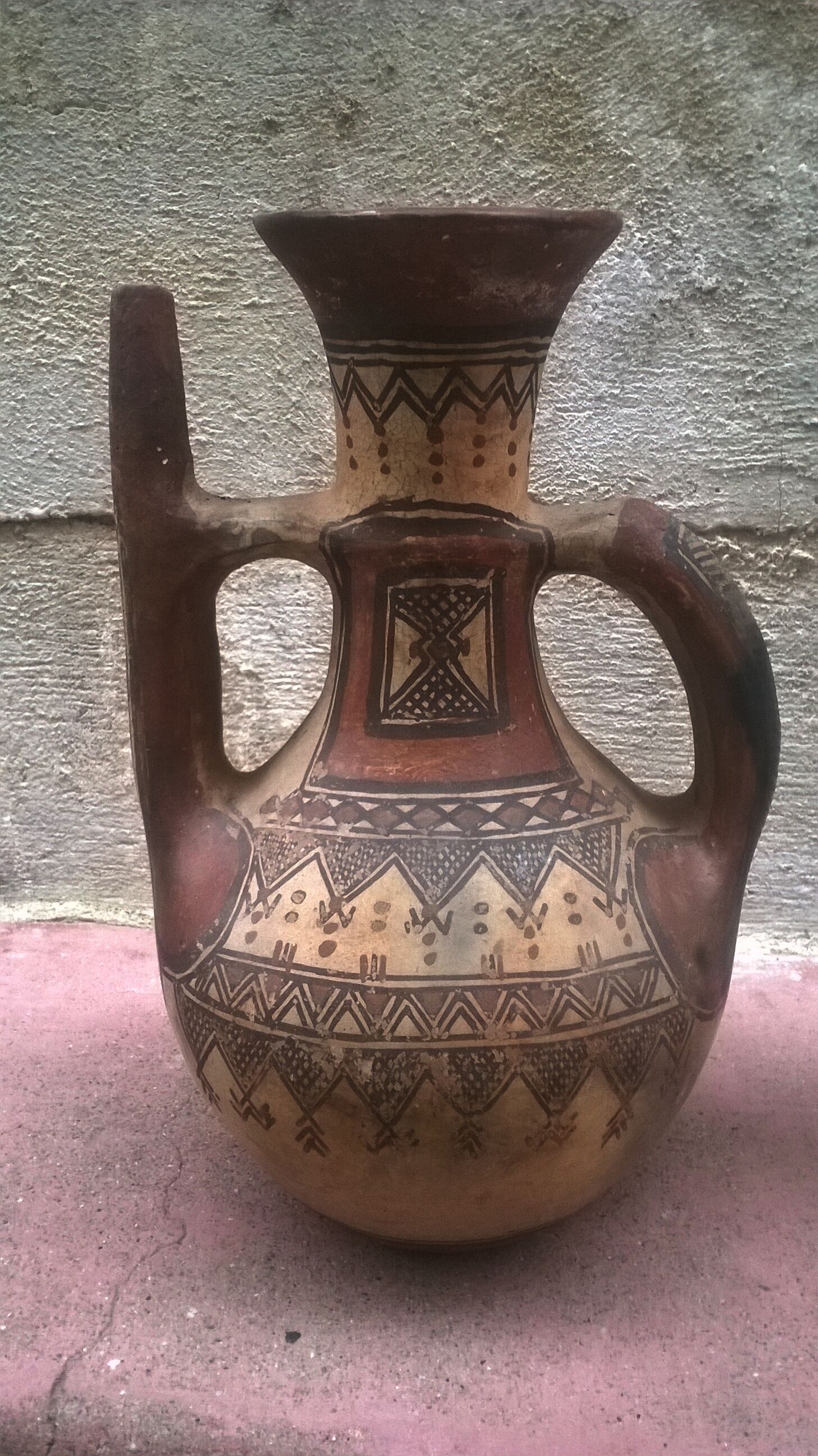 Pair of oriental ceramics
