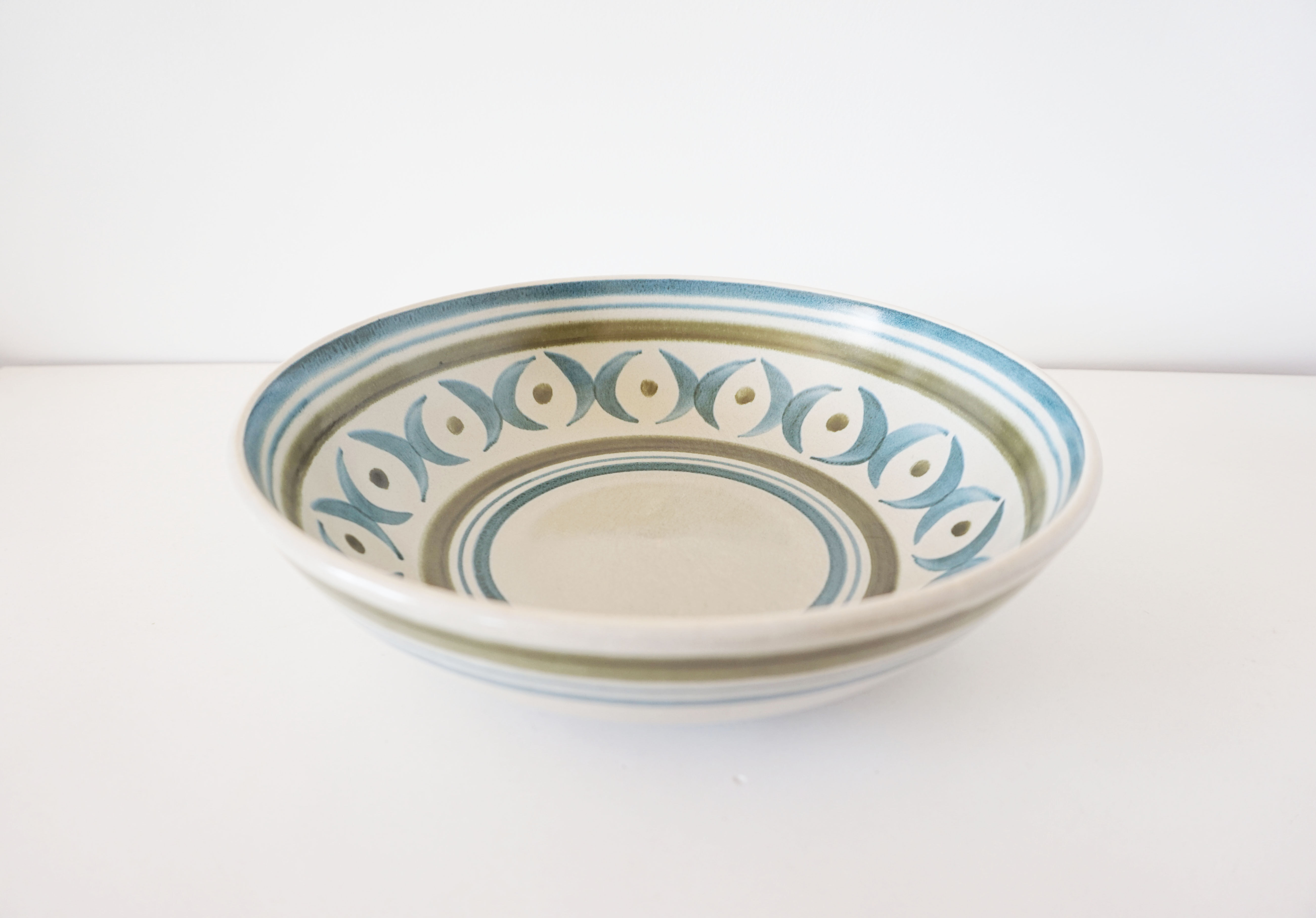 Vintage ceramic dish or bowl