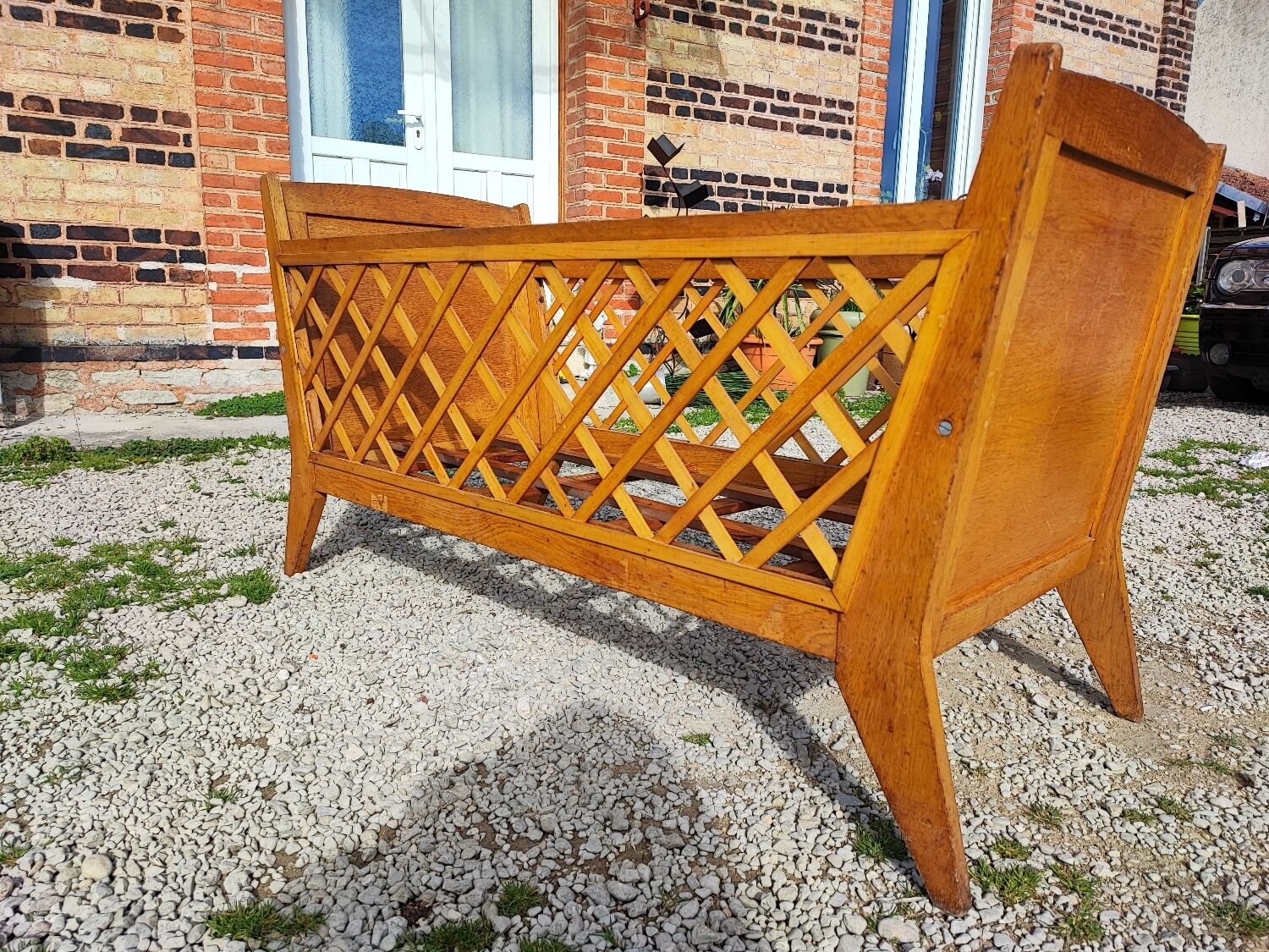 Bed child baby vintage wood