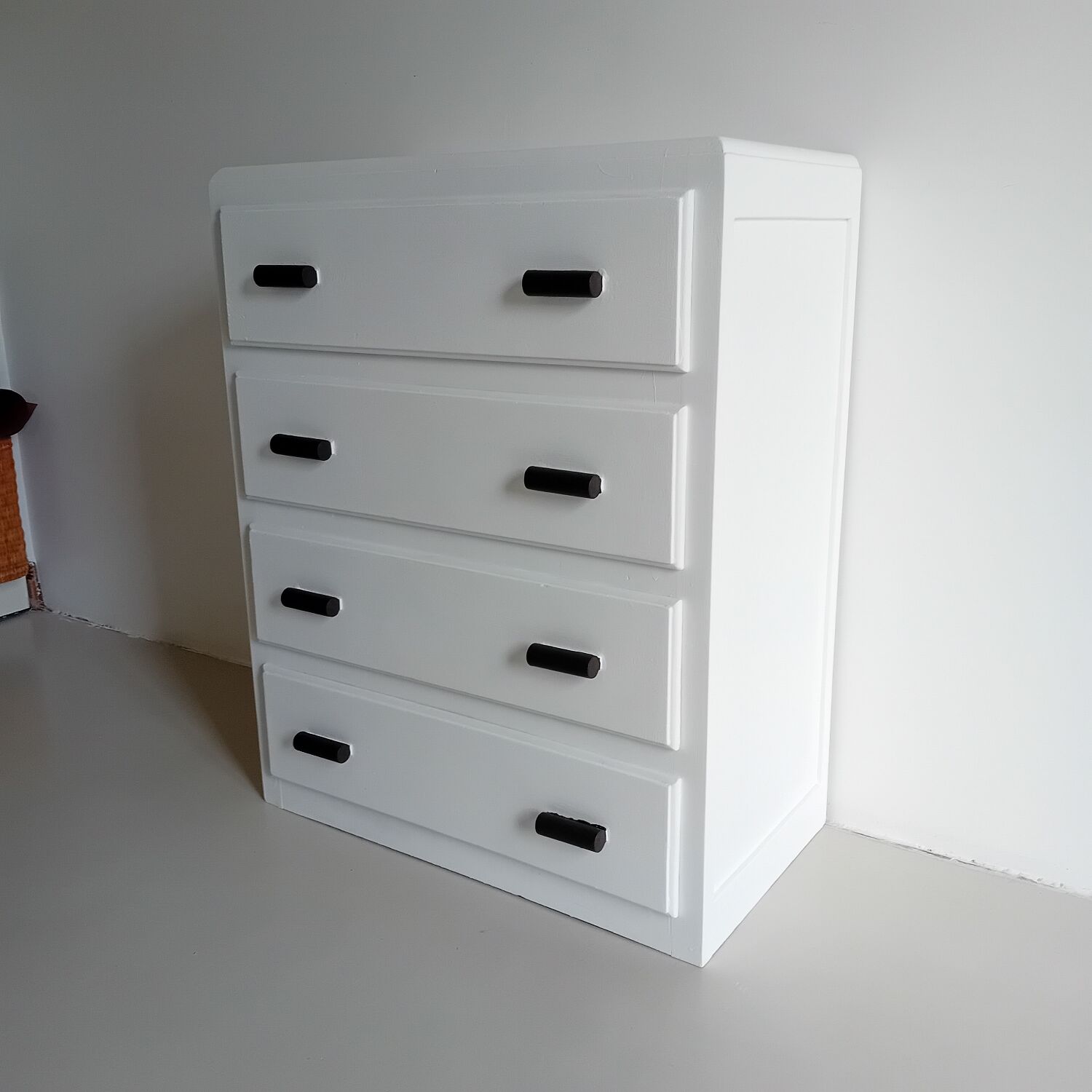 60s chest of drawers