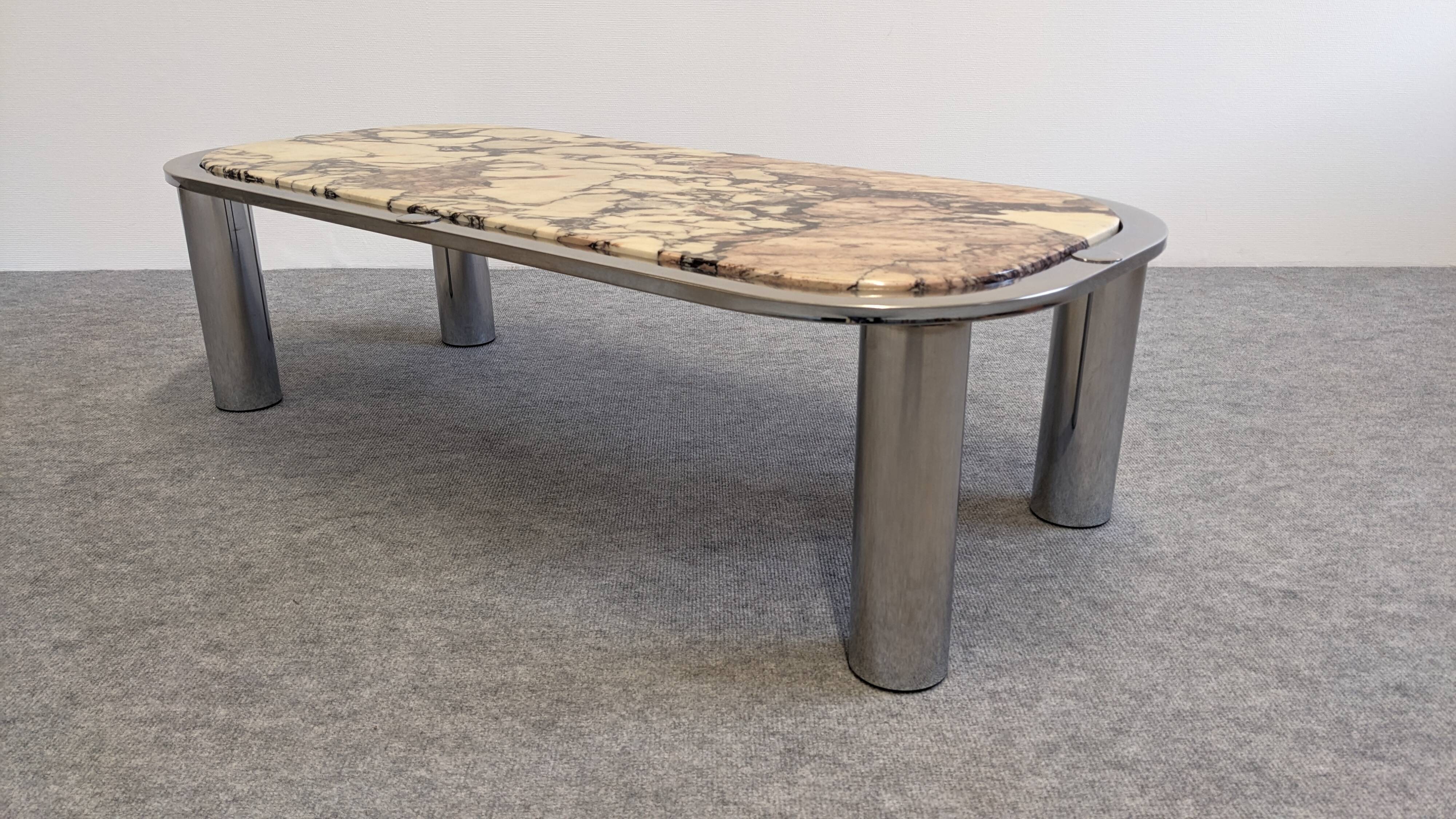 Italian marble coffee table from the 60s/70s