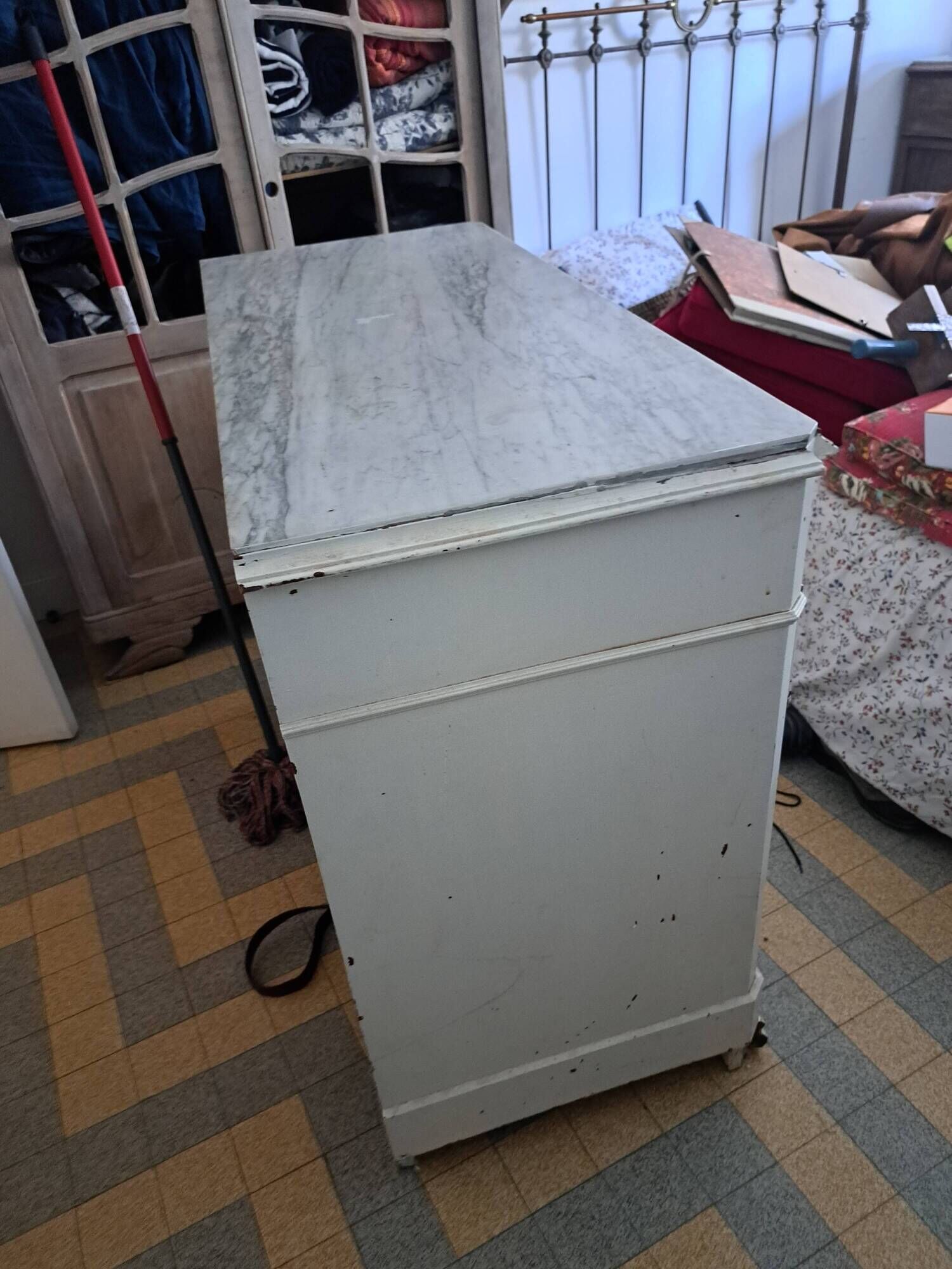 Vintage Louis Philippe style chest of drawers