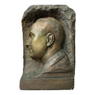 Plaster casting of a man's portrait