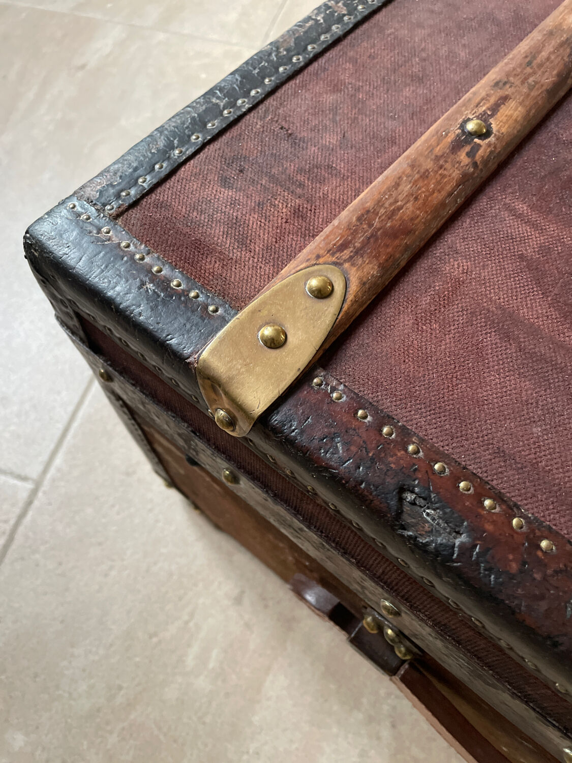 Old trunk Moynat