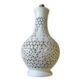 white ceramic lamp