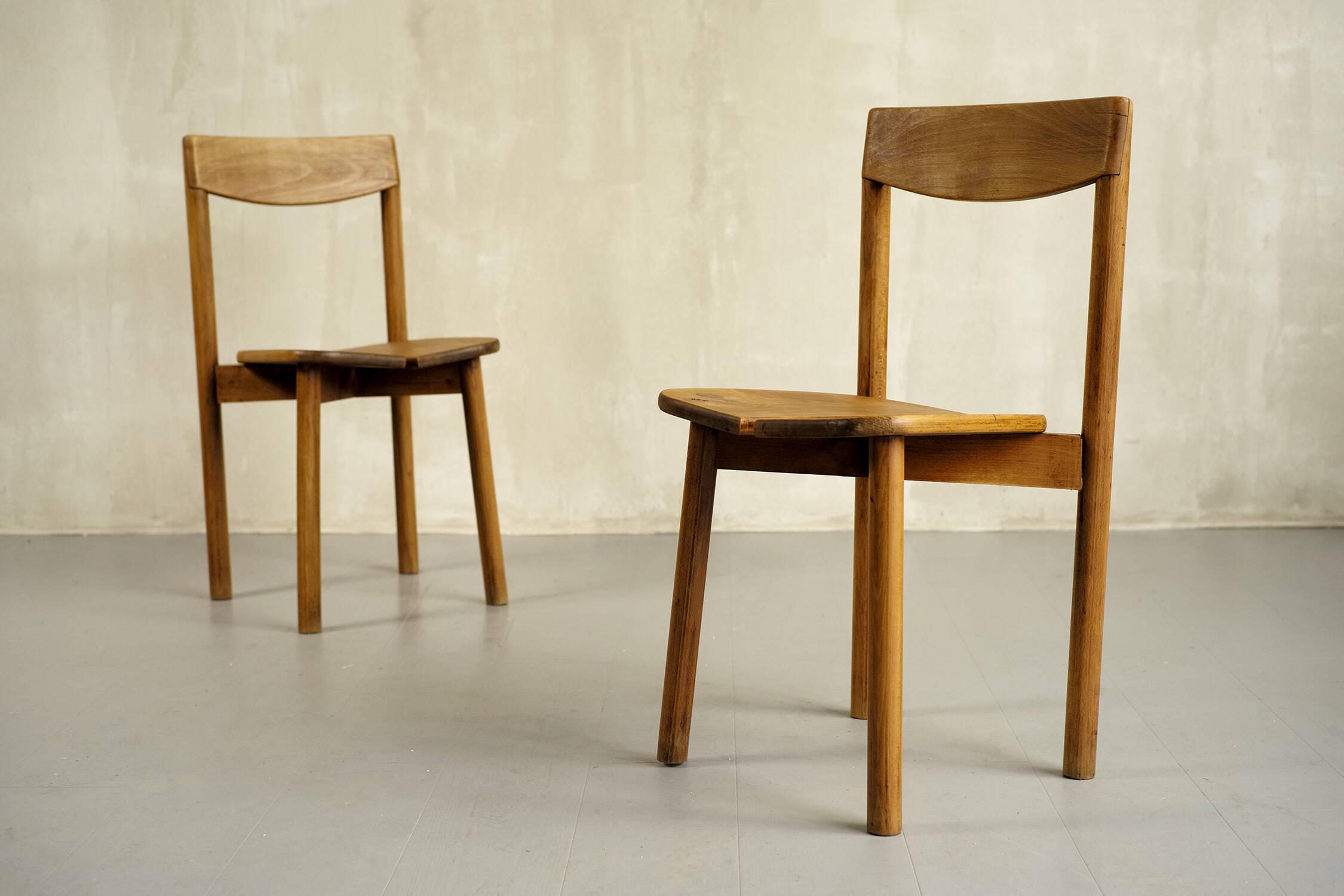 Paire de chaises "grain de café", France 1950