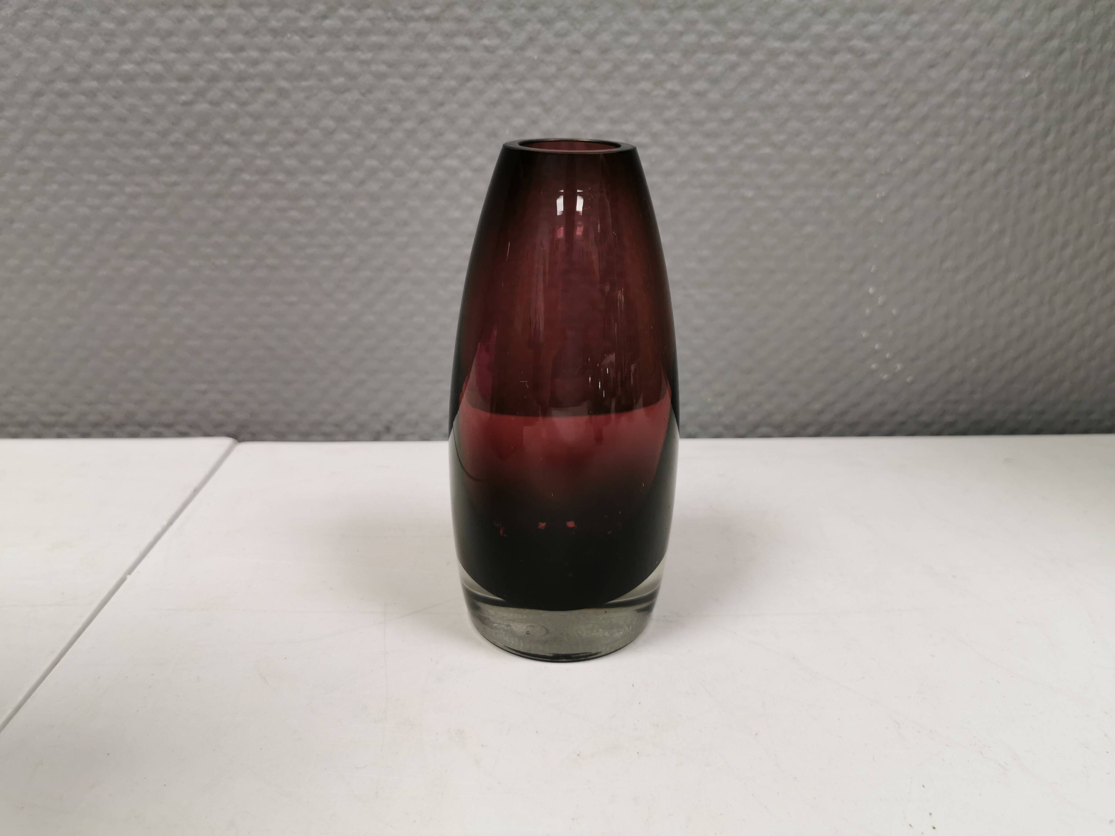 Timeless, mouth-blown glass vase, number 1365 by Tamara Aladin for Riihimäen Lasi Oy Finland 1960s