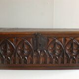Gothic chest, 16th / 17th century