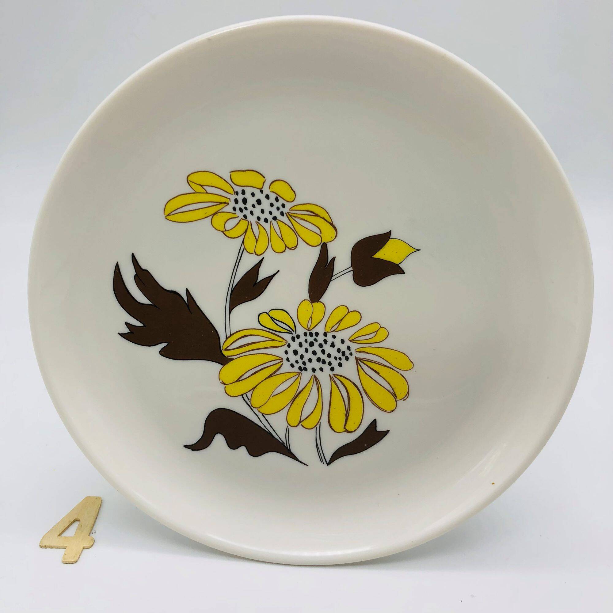 6 Dessert plates, Sovirel, dating from the 70s.
