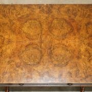 Antique extendable coffee table circa 1880 in solid walnut.