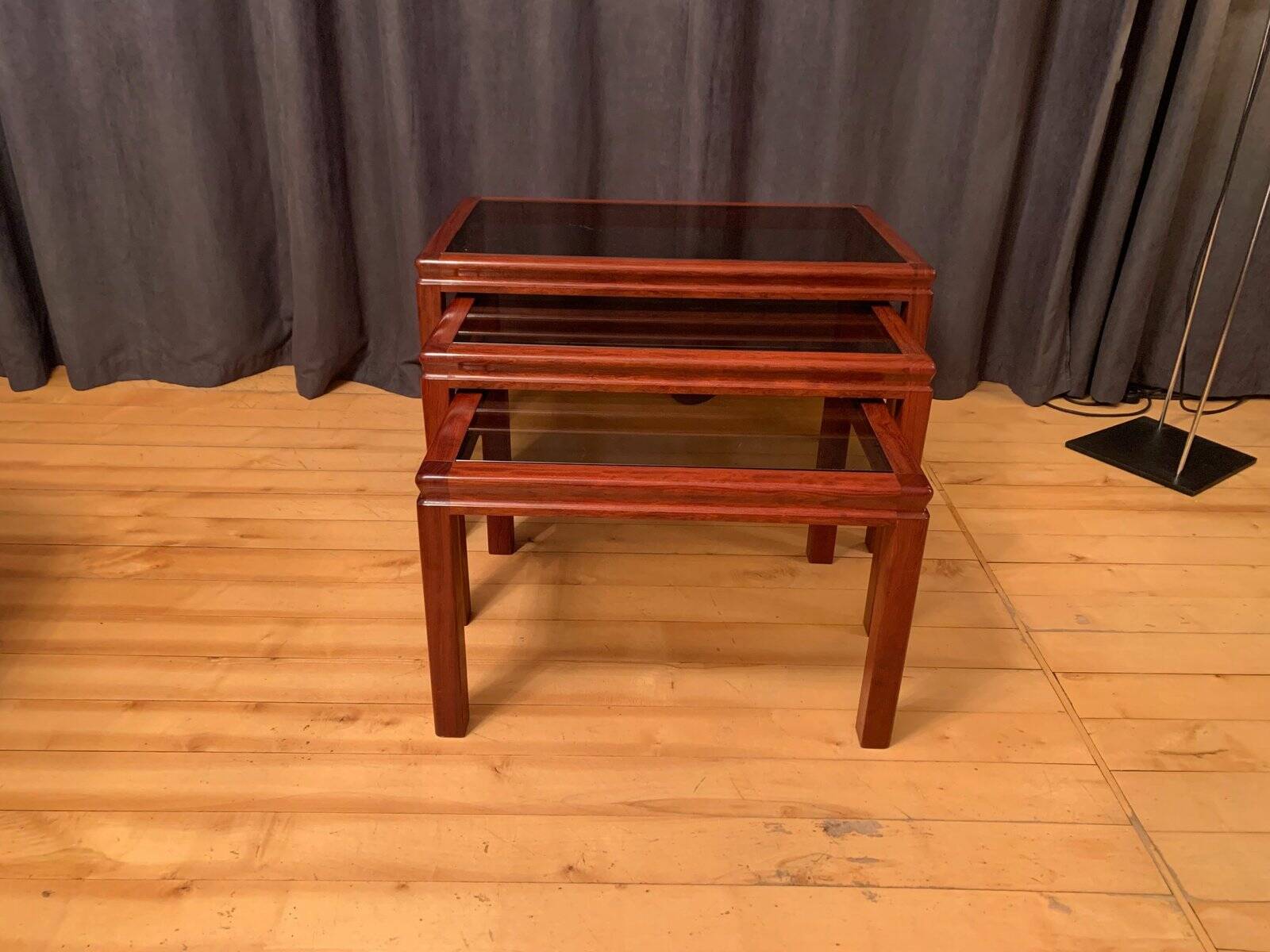 Nesting tables, Italy, 1970s, set of 3