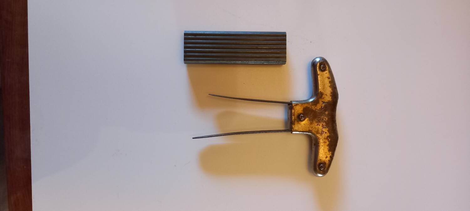 Metal corkscrew