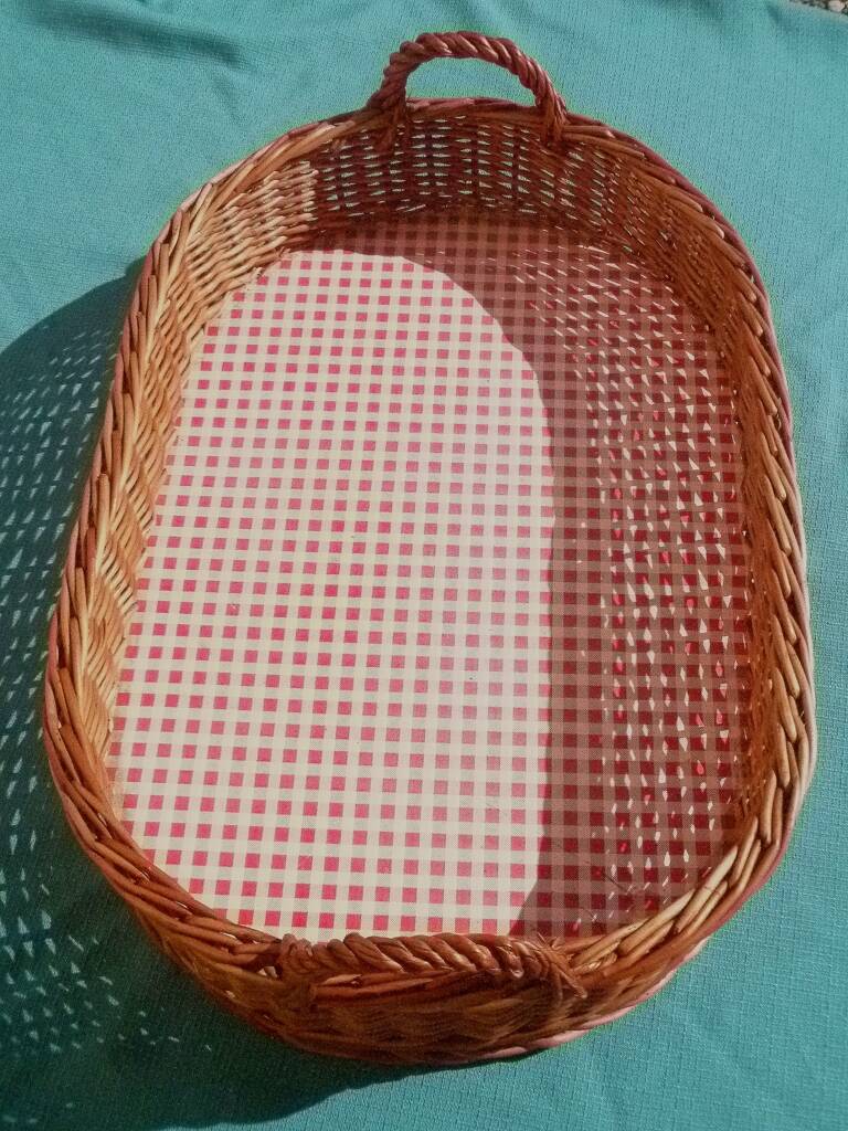 Wicker serving tray
