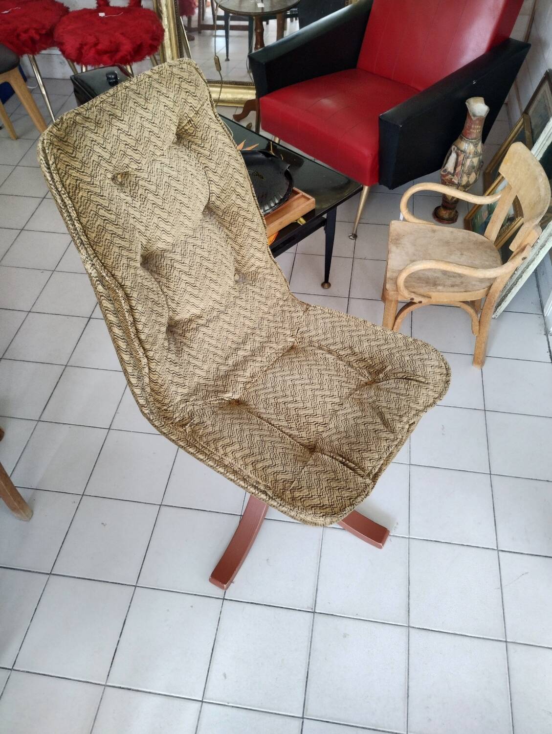 1970s swivel chair