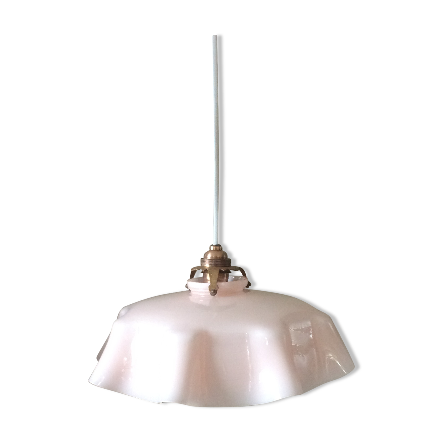 Suspension en opaline des années 30 -40