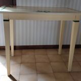 Rectangular table.