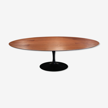 'Tulip' dining table by Eero Saarinen for Knoll Studio