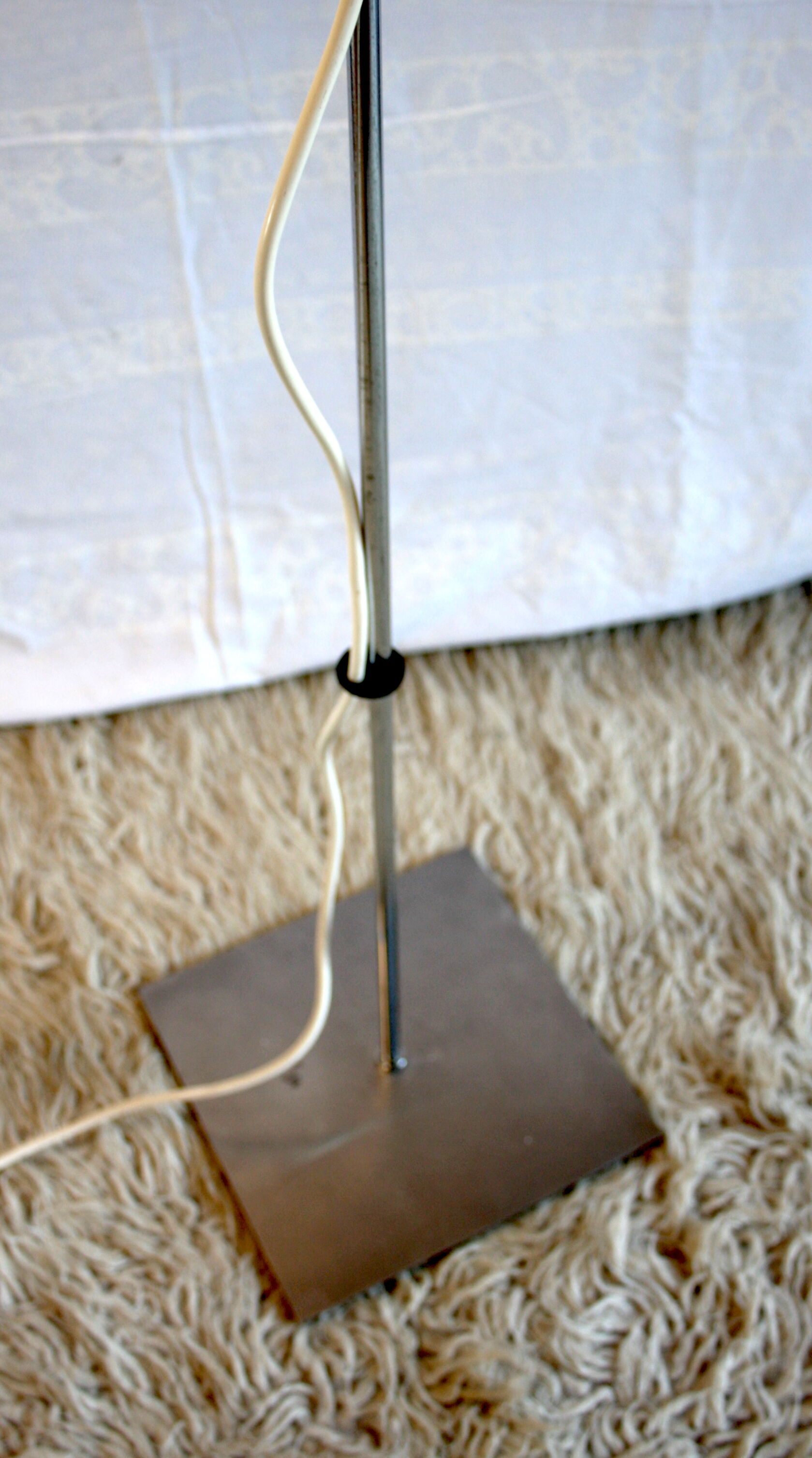 Lamp post flower by Jocelyne Trocmé - 70's