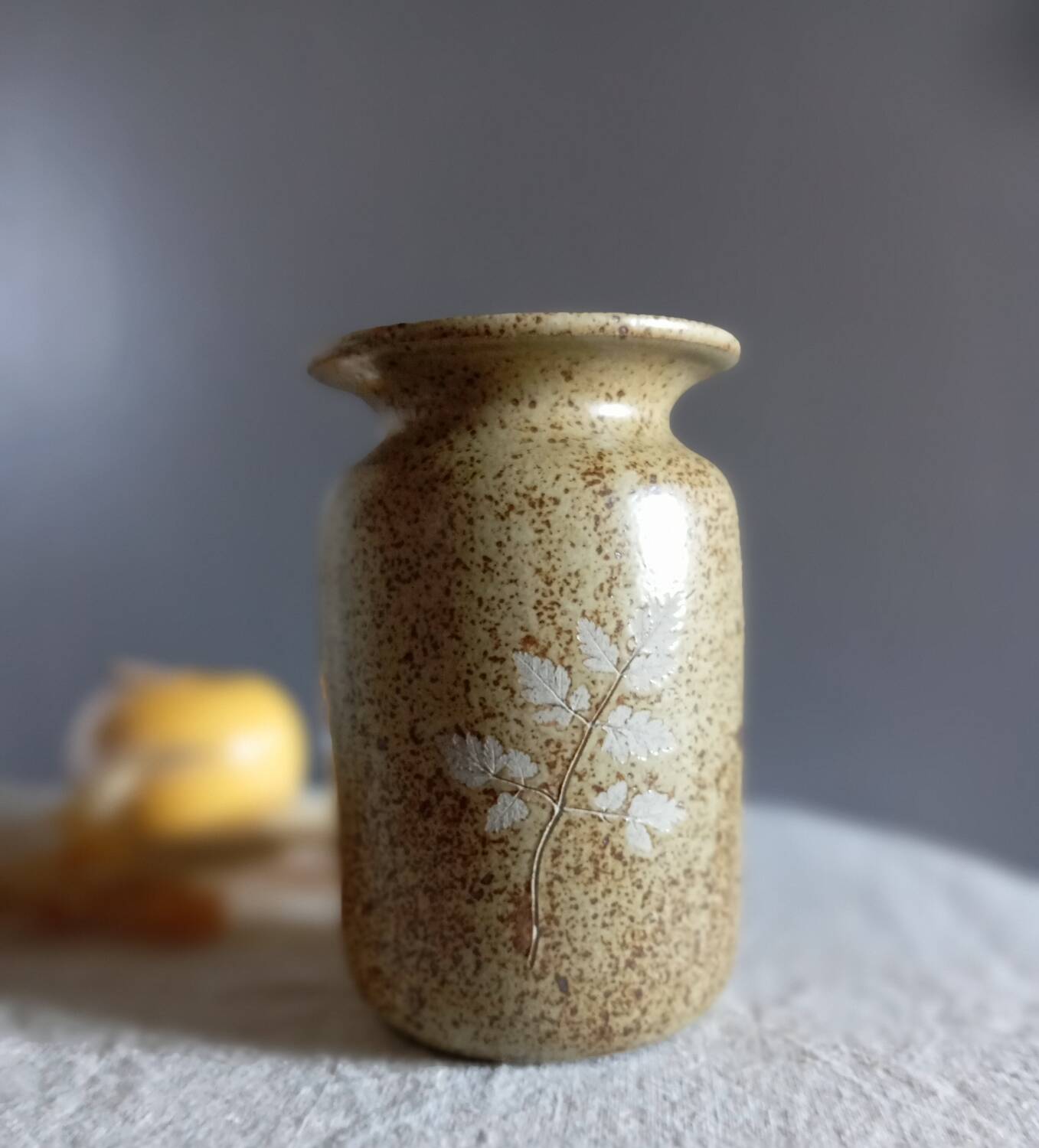 Pyrite sandstone vase with leaf decoration, Vallauris unsigned, 1970