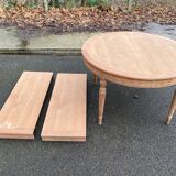 Renovated Louis Philippe round extendable dining table from the 19th century, 210cm.