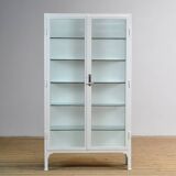 Armoire médicale, années 1930