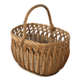 Wicker basket with handle