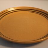 Batch of vintage dishes