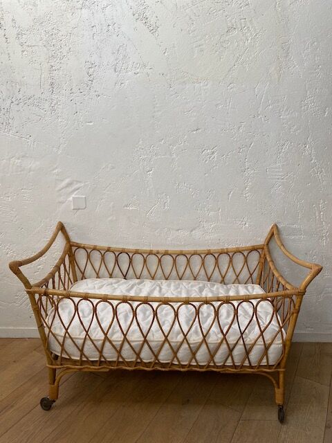 Rattan crib and mattress