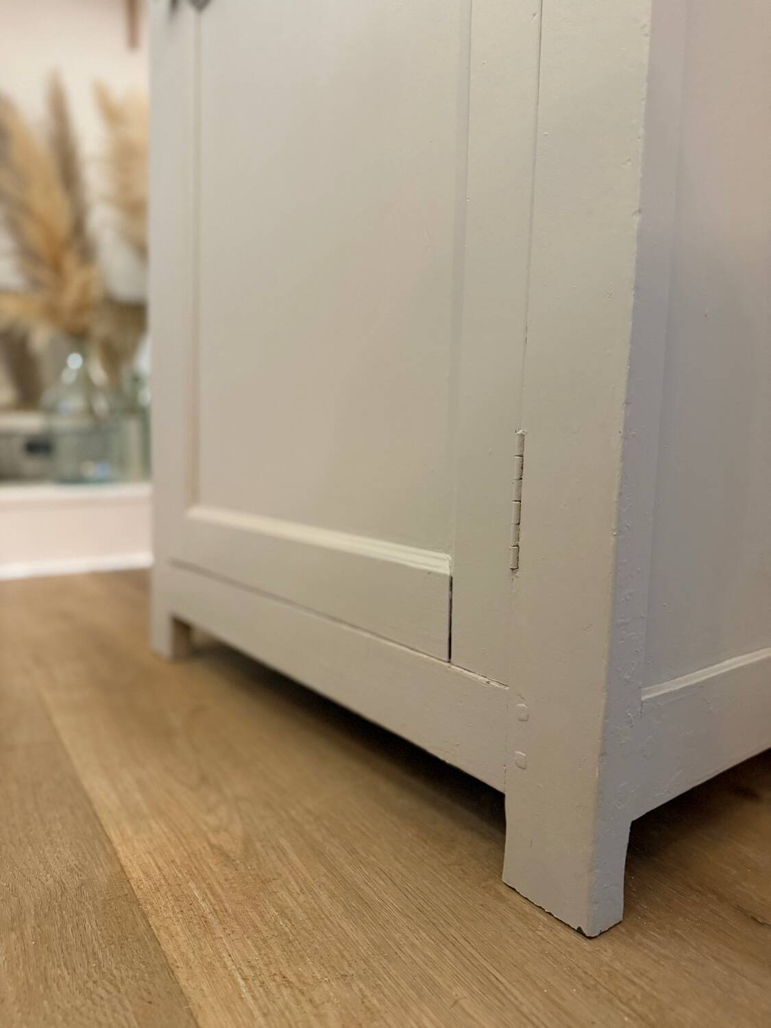 Petite armoire parisienne