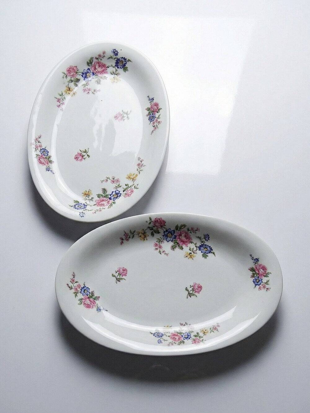 2 Bernardaud Limoges porcelain dishes with floral decoration from the 1920s to 1950s.