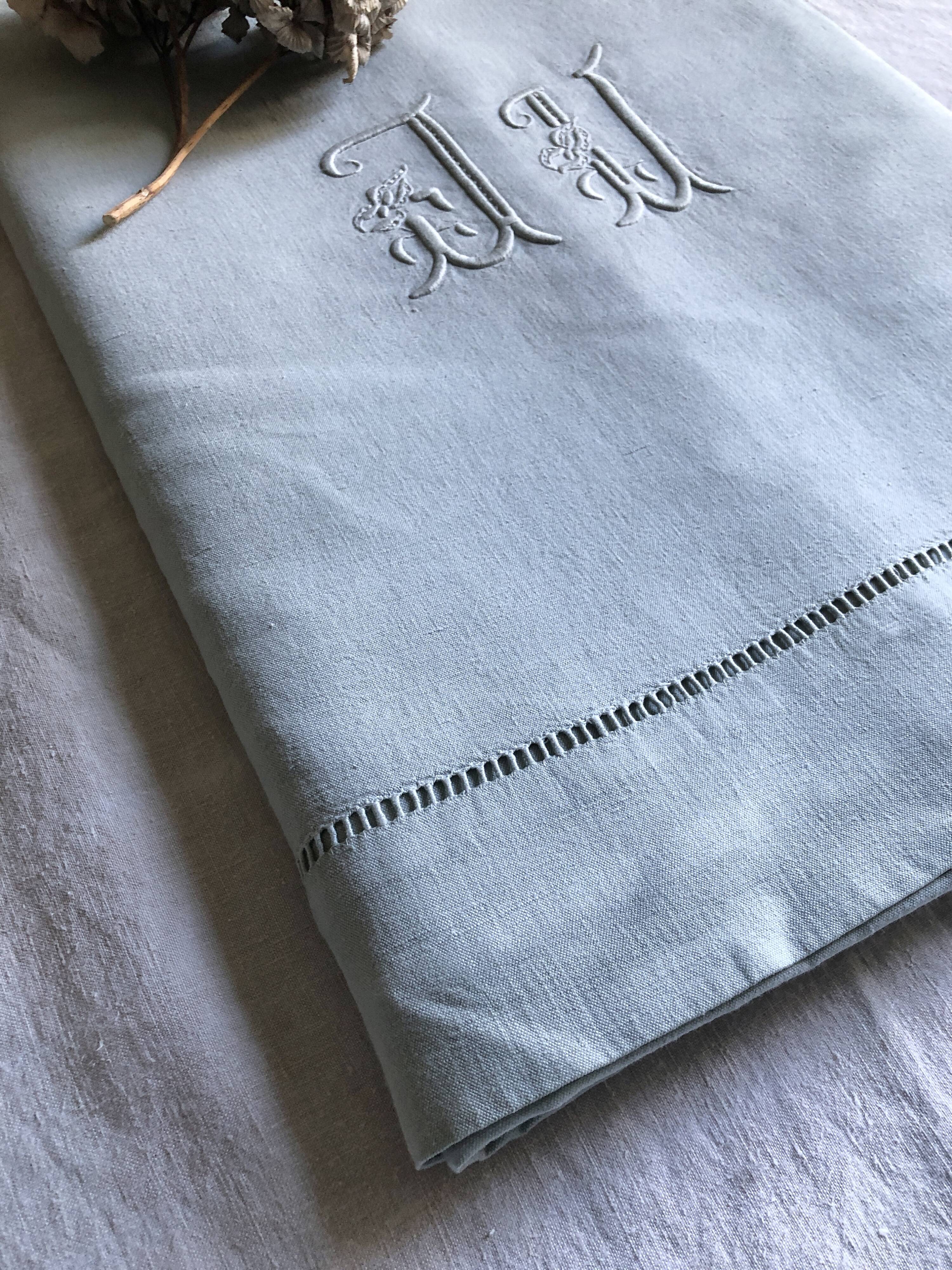 Drap ancien en lin et coton teinté en céladon