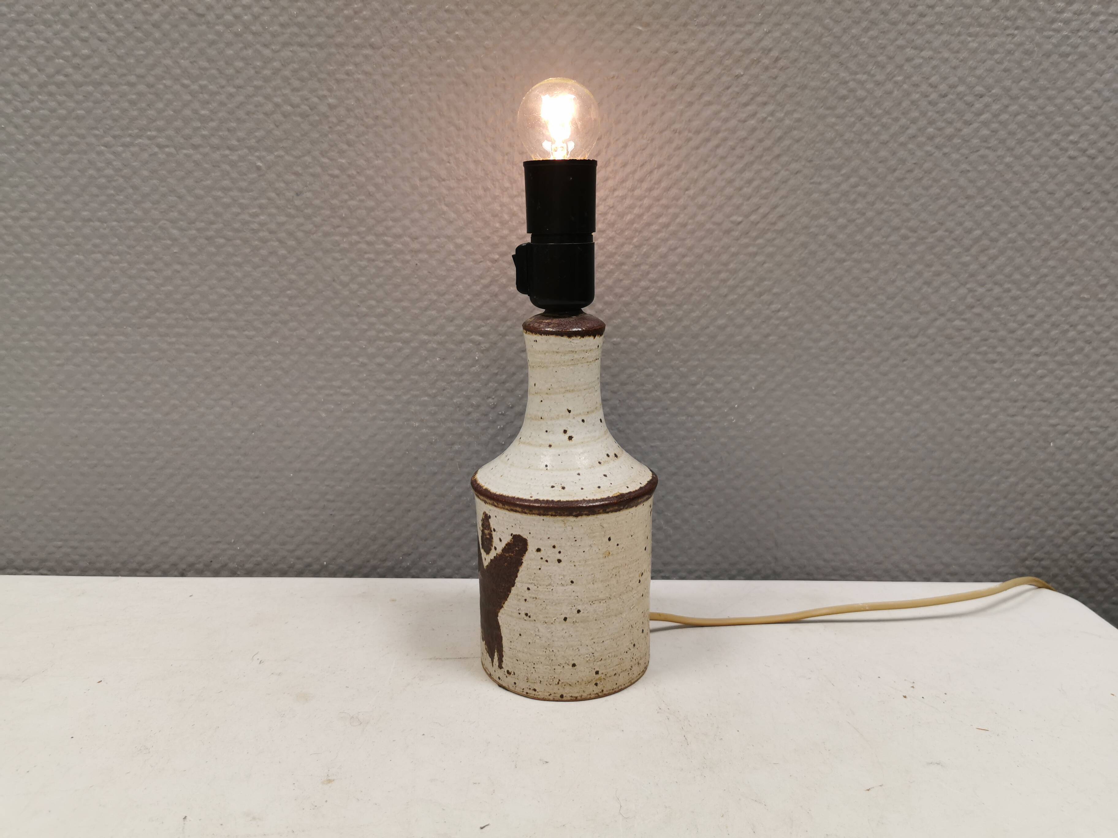 Table lamp in stoneware/ceramics by Danish Axel Larsen 1970-80s