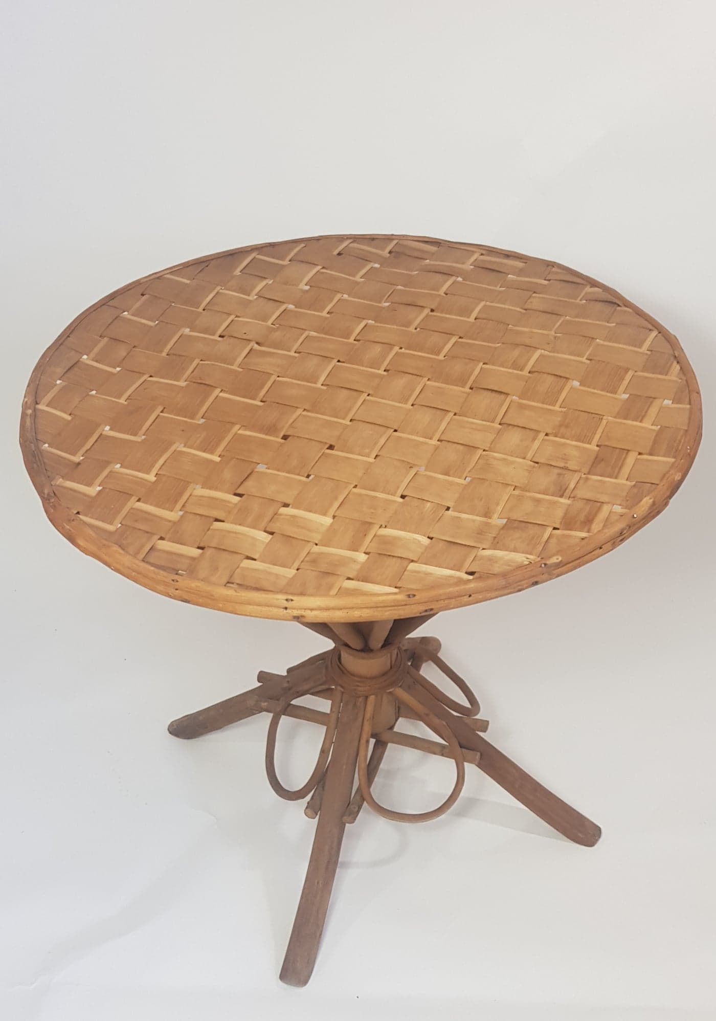 Garden table rattan and braided chestnut