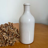 Bottle in white glazed ceramic stoneware M.KM