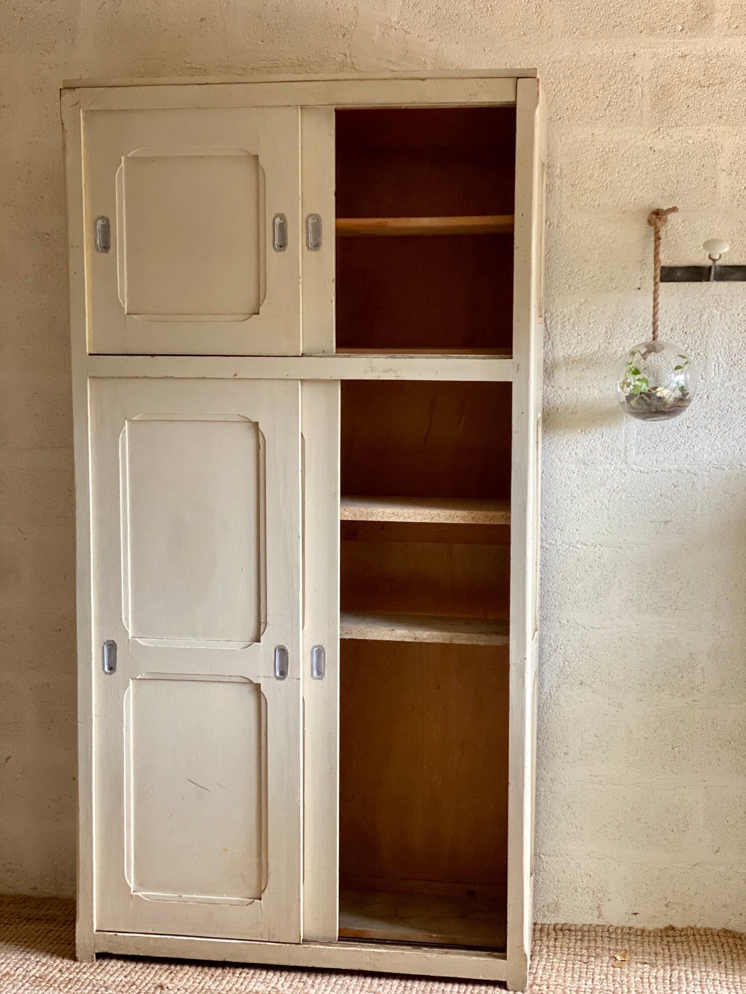 Parisian workshop cabinet with sliding doors