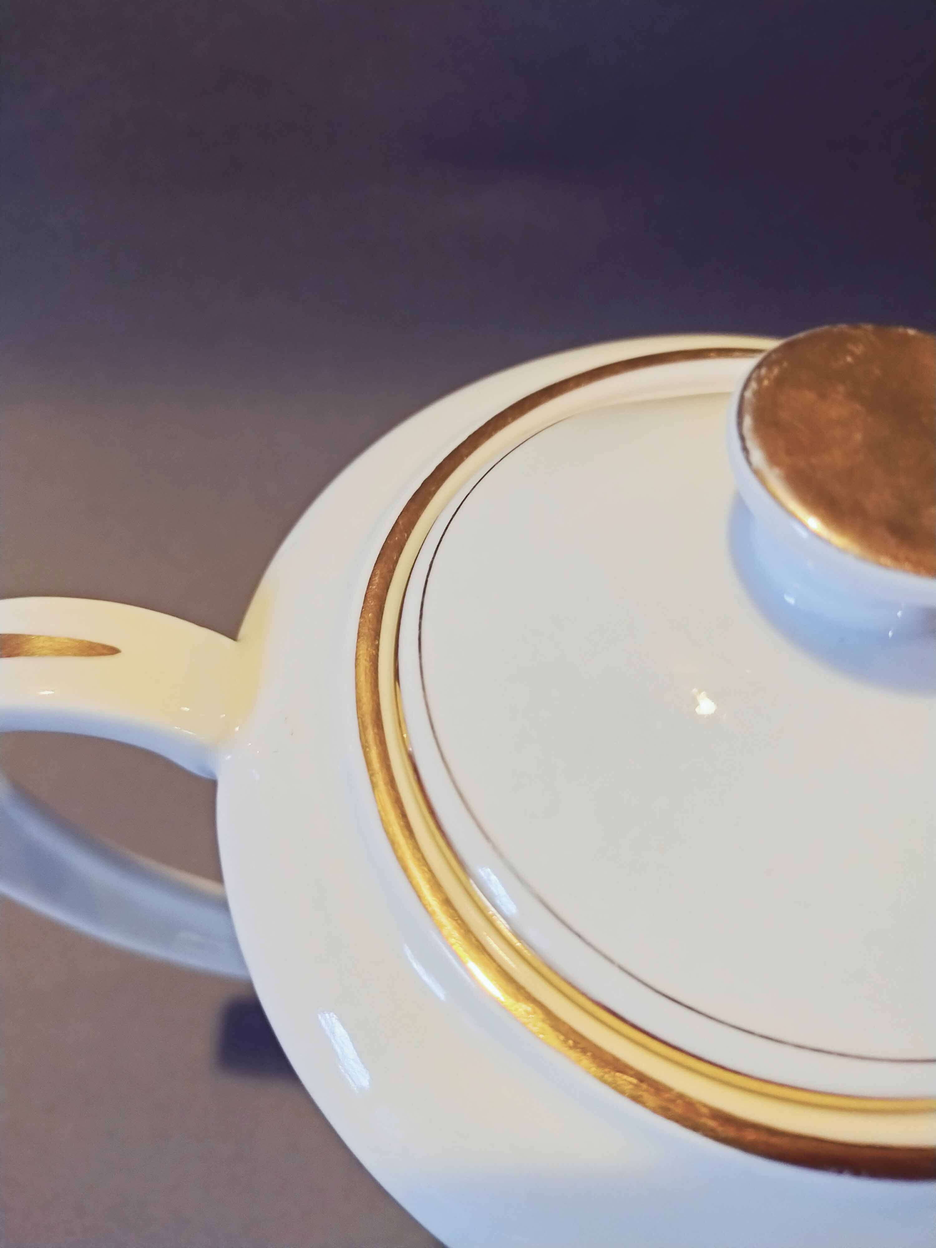 Coffee maker white porcelain gold border Snake porcelain