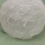 Art deco ball suspension