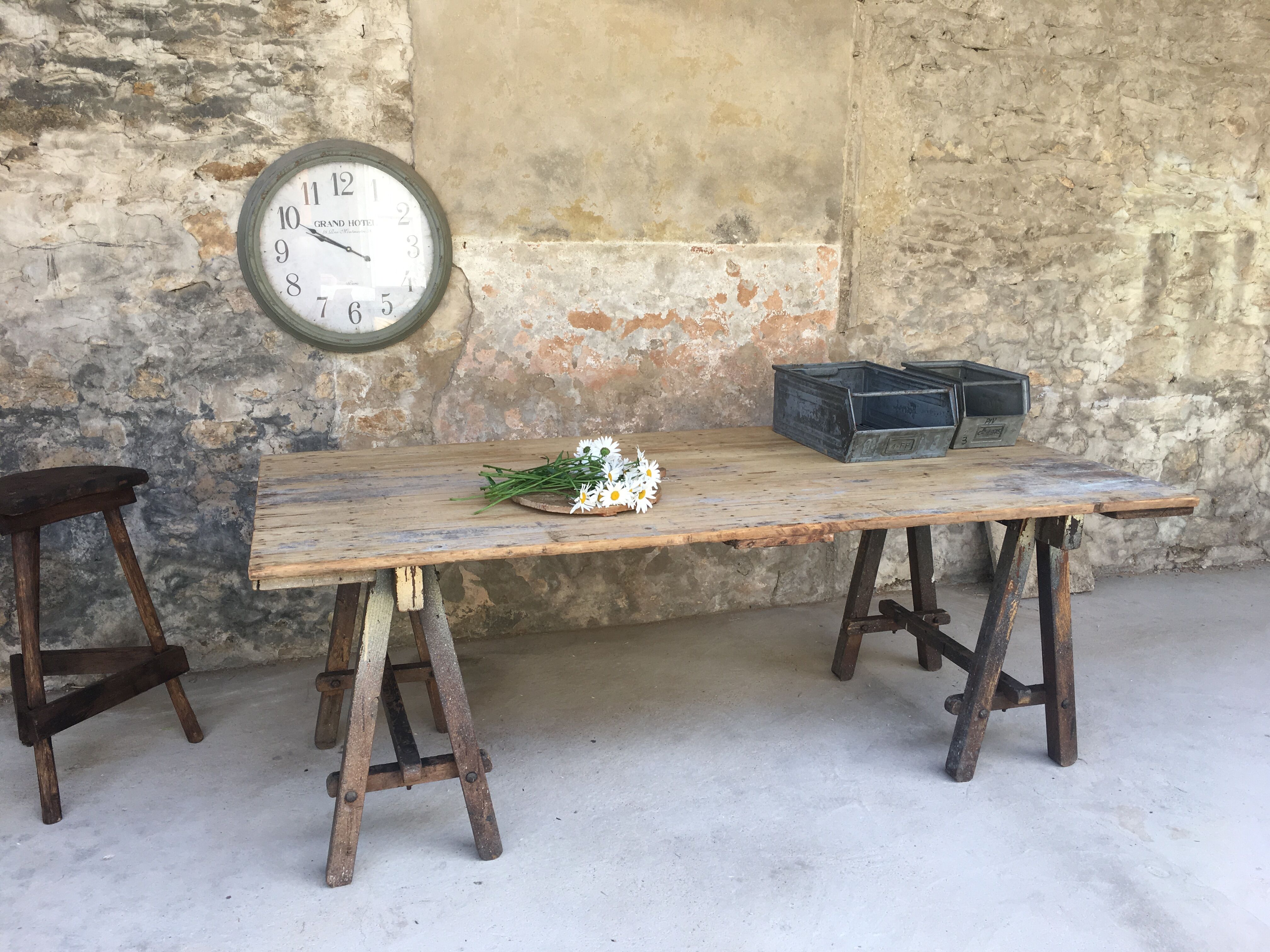 Old table workshop on trestles