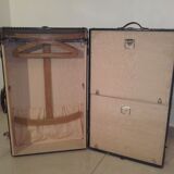 Trunk-cabin (1900/1920s) with drawers and closet