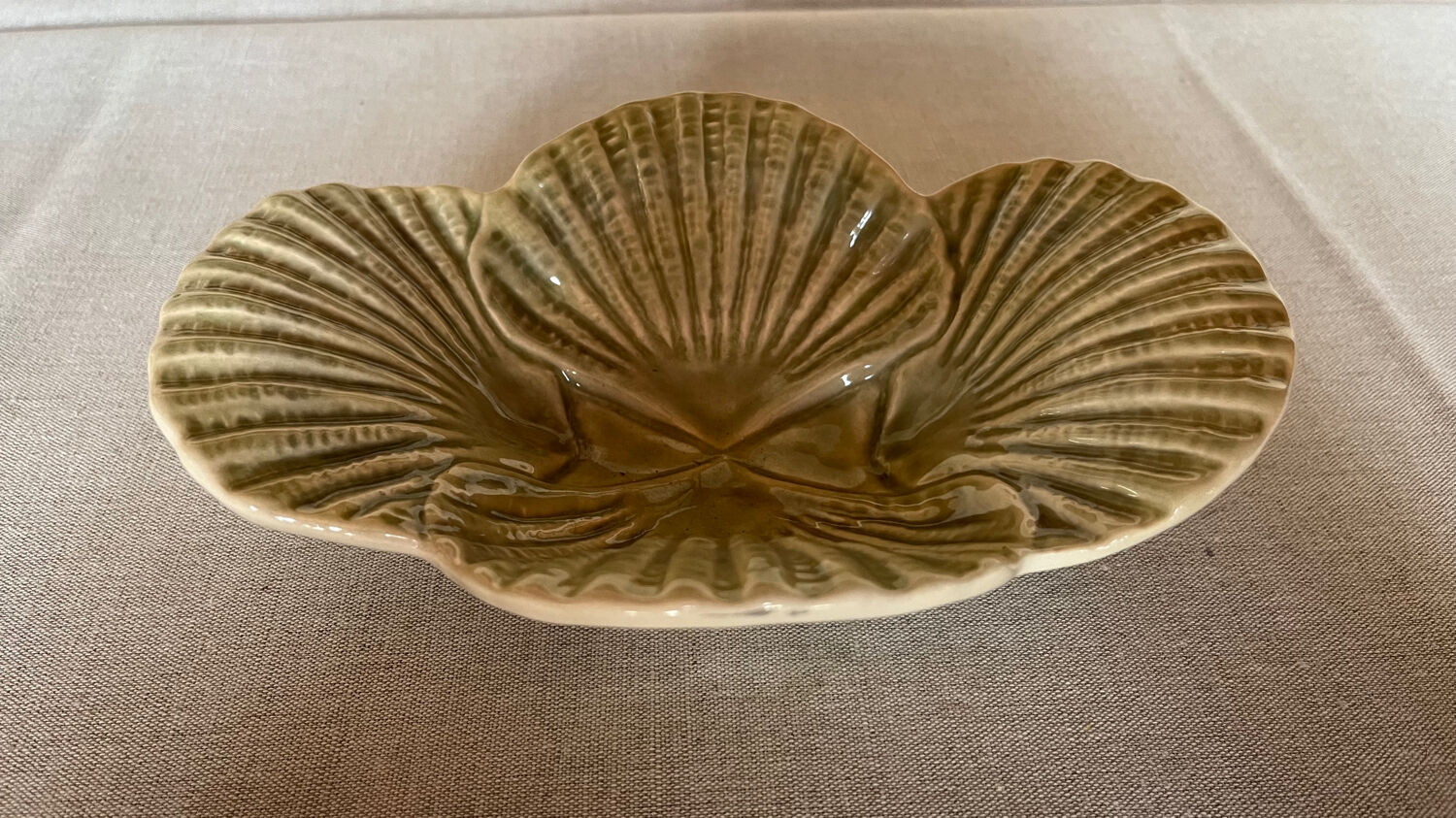 Saucière  ancienne  Bordallo Pinheiro