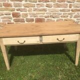 Farm table with 2 drawers