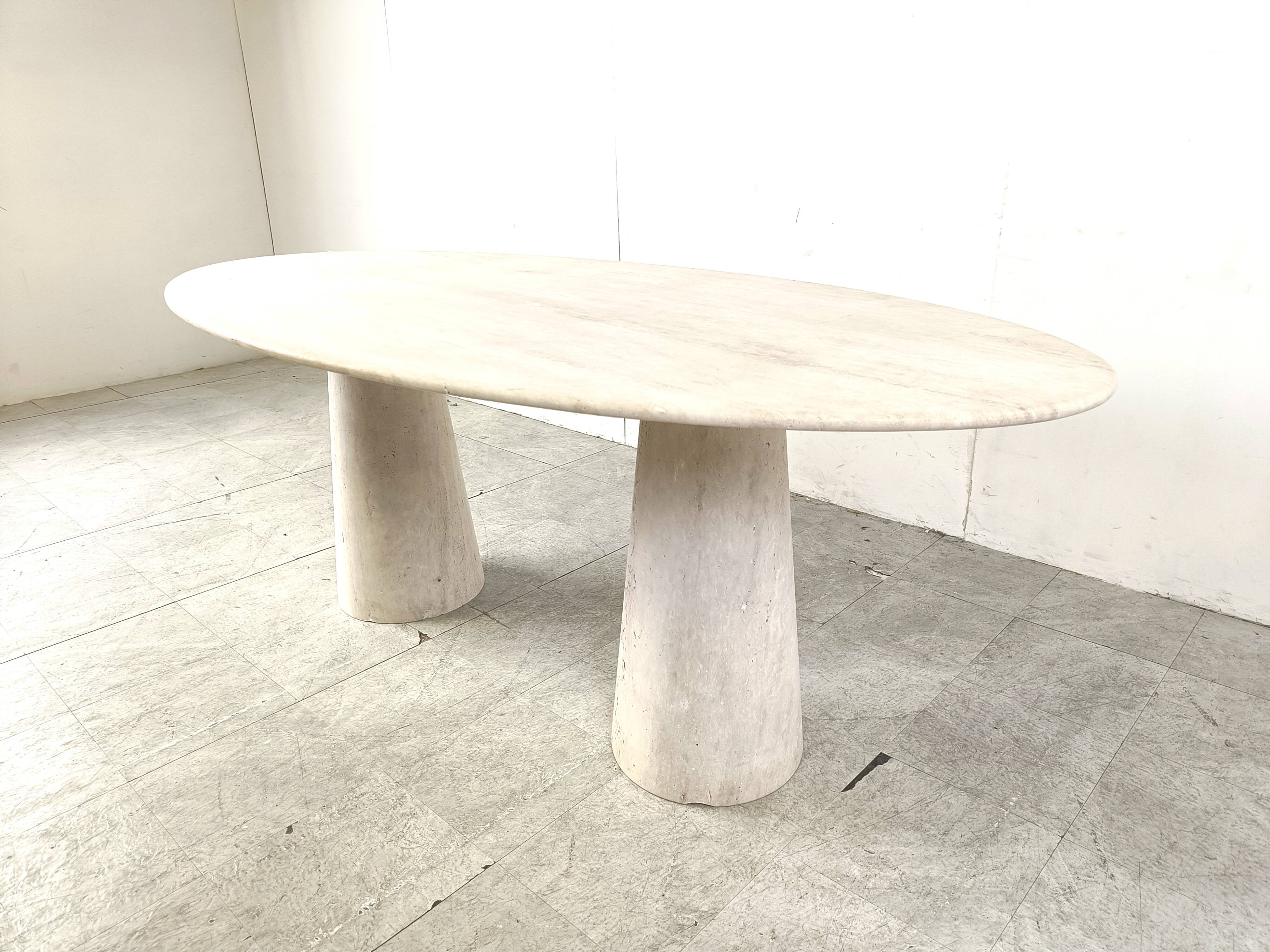 Table à manger ovale vintage en travertin, 1970